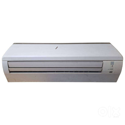 Daikin 1.5 Ton Split AC with external fan unit and remote