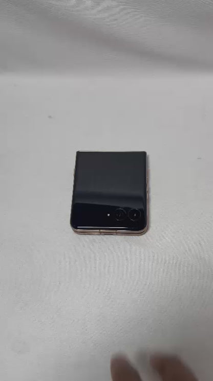 Motorola Moto Razr 60 Ultra 5G 512GB 16GB RAM Pantone Rio Red (Good Condition)